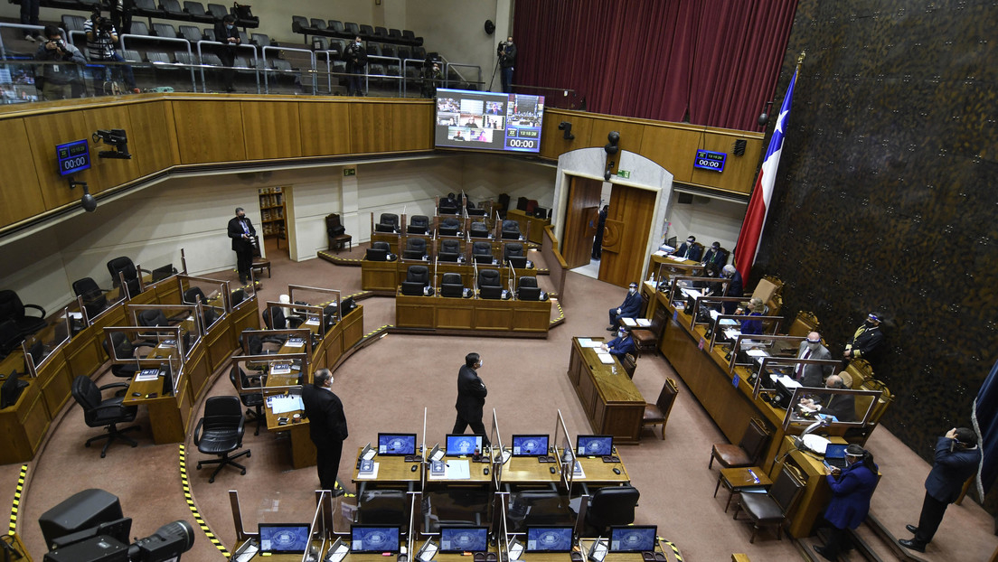 «Show inaceptable» y «caza de brujas»: la polémica por test de drogas a diputados en Chile
