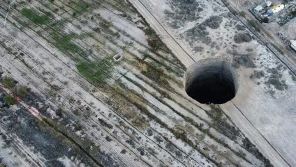 Enorme agujero apareció en Chile: Se investiga si lo causó la minería