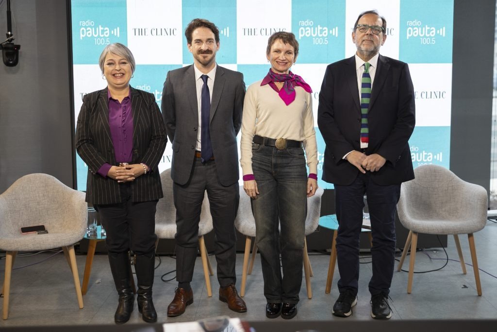 Chile entre polos opuestos