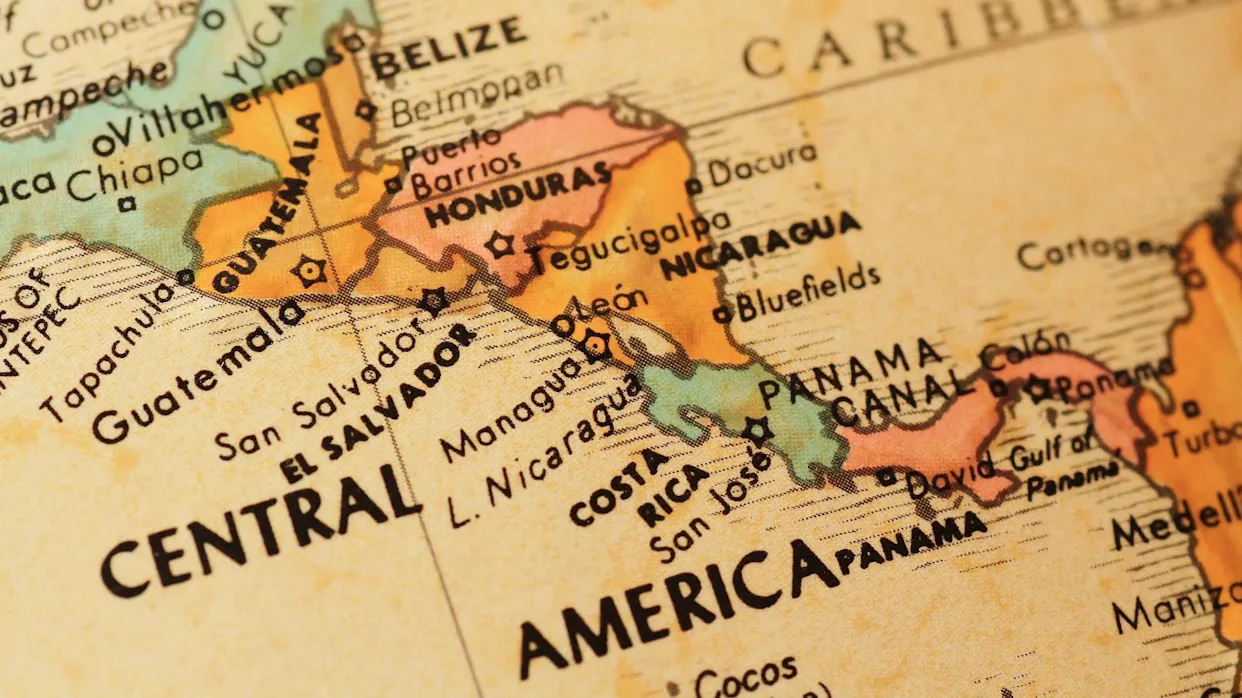 Historia del nombre de Centroamérica