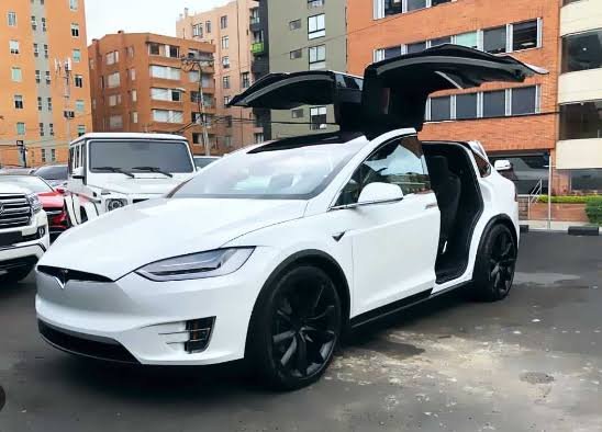 Tesla en Colombia