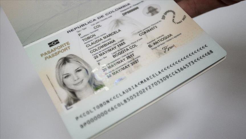falsificación de pasaportes