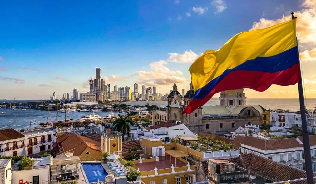El empleo turístico en Bogotá creció un 10 % en el trimestre febrero-abril de 2026 impulsado por el tráfico aéreo y la hotelería