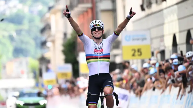 ¡Intratable! Tadej Pogacar arrasa en la primera etapa y lidera el Tour de Suiza