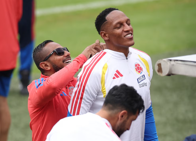 Gustavo Petro aclara polémica publicación sobre Yerry Mina y rechaza acusaciones de racismo