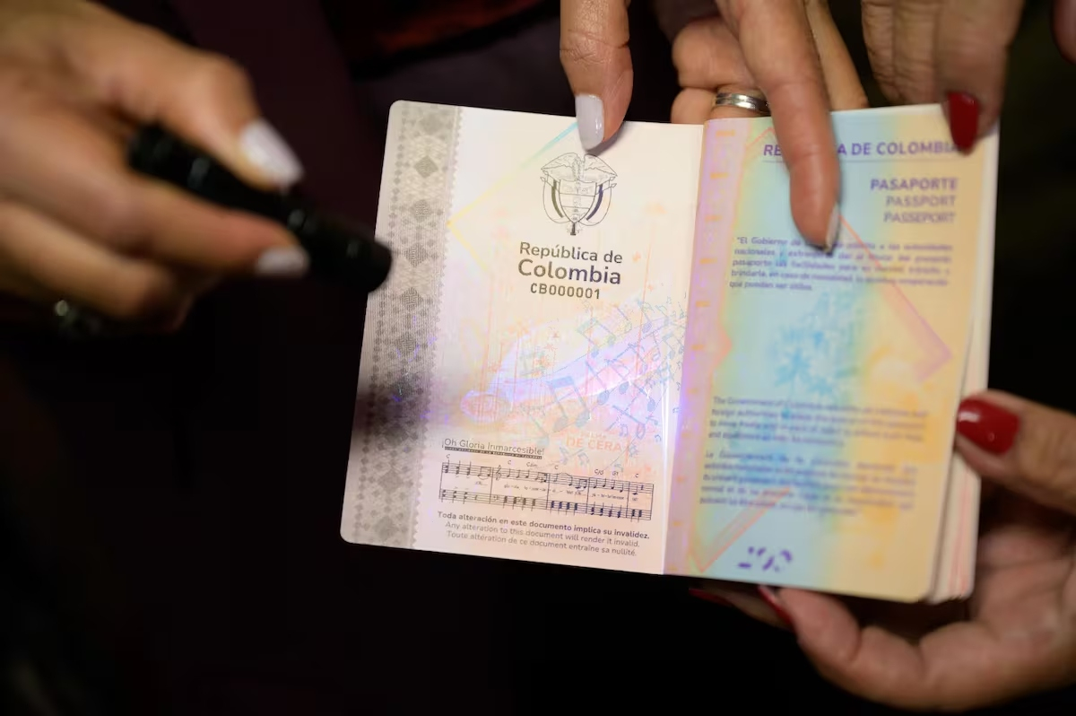 Restricciones de vuelo: Aeropuertos de Bogotá, Medellín y Cali impedirán la salida a pasajeros sin pasaporte renovado