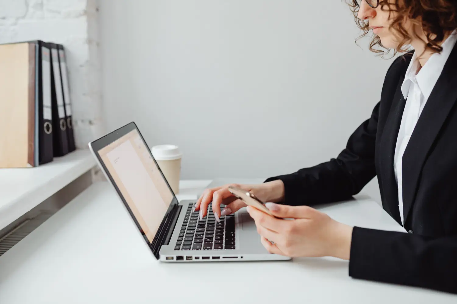 De la Espriella lanza plataforma digital para empleo público
