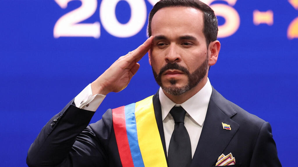 Abelardo de la Espriella asume la presidencia de Colombia en una inédita ceremonia en Cali