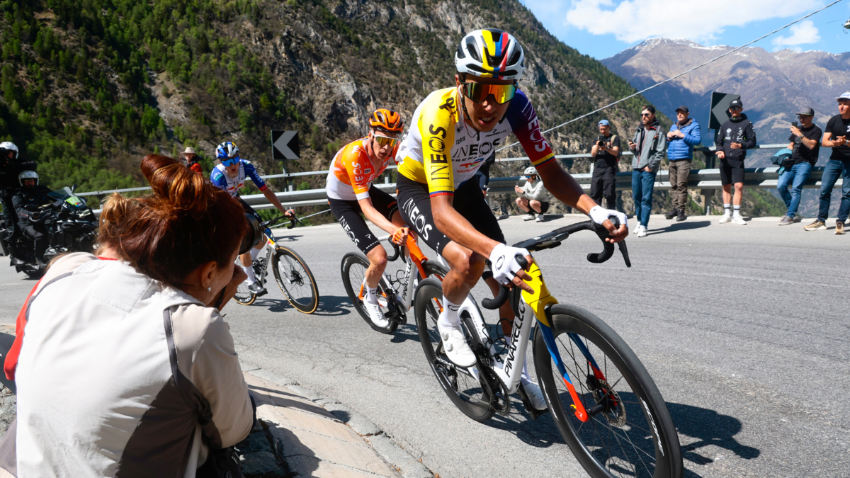 Egan Bernal rompe el silencio tras los rumores de retiro y se desahoga sobre su futuro en el ciclismo