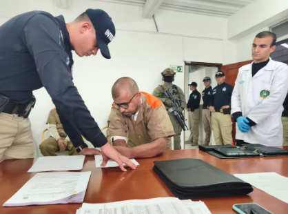 Extraditan a “El Mocho Olmedo” y otros seis colombianos a Estados Unidos por delitos federales