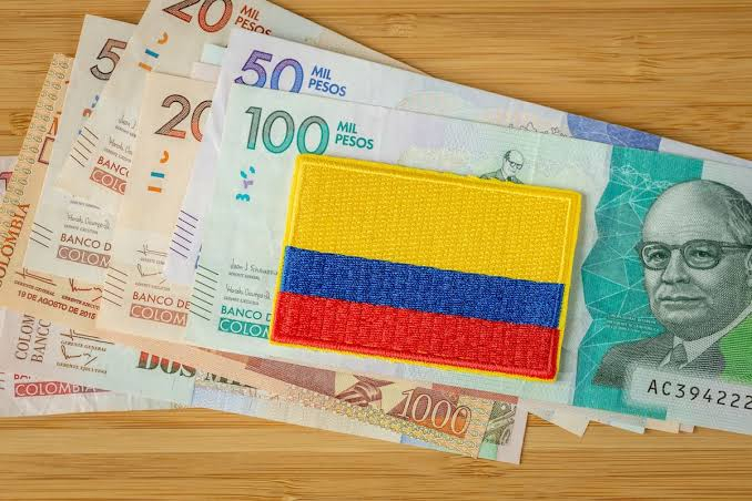 Colombia propone devolver el 100% del IVA a 19 millones de personas y reducir el gasto público